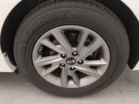 Used 2020 Kia Optima LX image 31