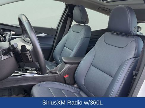 Used 2023 Chevrolet Bolt EUV Premier w/ Sun & Sound Package FWD image 15