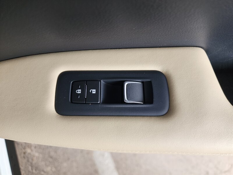 Used 2021 Lexus RX 450hL AWD w/ Premium Package image 71