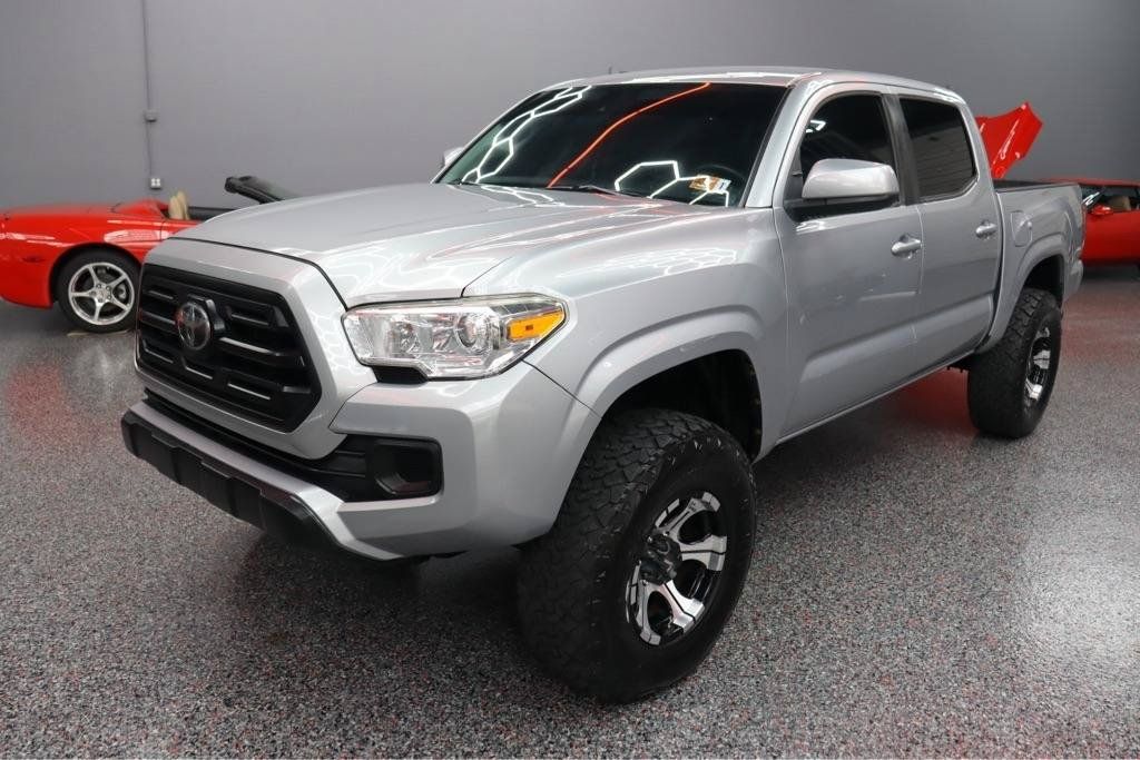 Used 2019 Toyota Tacoma SR w/ SR Convenience Package AWD/4WD image 9
