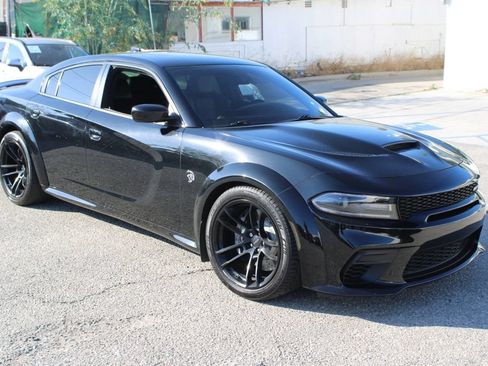 Used 2020 Dodge Charger SRT Hellcat w/ Navigation & Travel Group RWD image 3