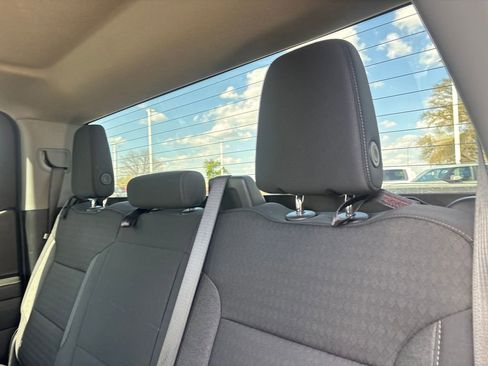 Used 2024 GMC Sierra 1500 SLE image 23