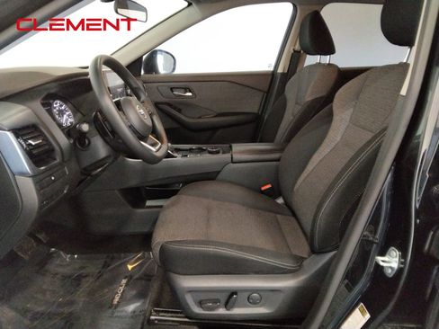 Used 2021 Nissan Rogue SV AWD/4WD image 24