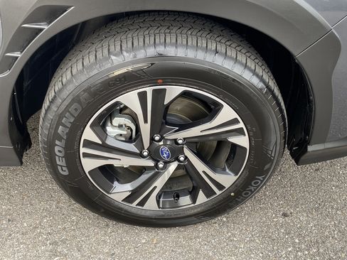 Used 2025 Subaru Crosstrek 2.0i Premium w/ Crosstrek Mirror Package image 28