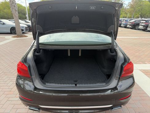 Used 2018 BMW 540i w/ Premium Package image 33