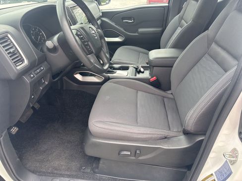 Used 2024 Nissan Frontier SV w/ SV Convenience Package AWD/4WD image 16