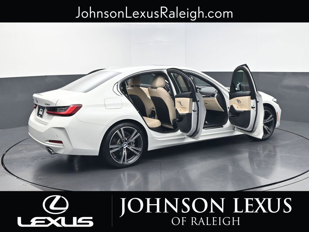 Used 2024 BMW 330i Sedan w/ Premium Package RWD image 30