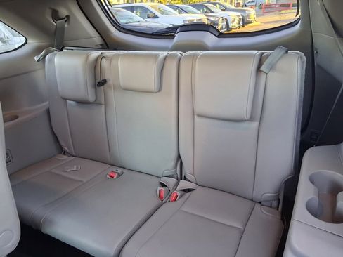 Used 2019 Toyota Highlander XLE image 13