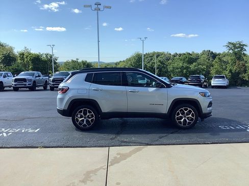 New 2026 Jeep Compass Limited AWD/4WD image 4