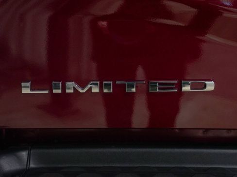 Used 2024 RAM 3500 Limited AWD/4WD image 24