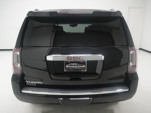Used 2017 GMC Yukon Denali w/ Open Road Package AWD/4WD image 5