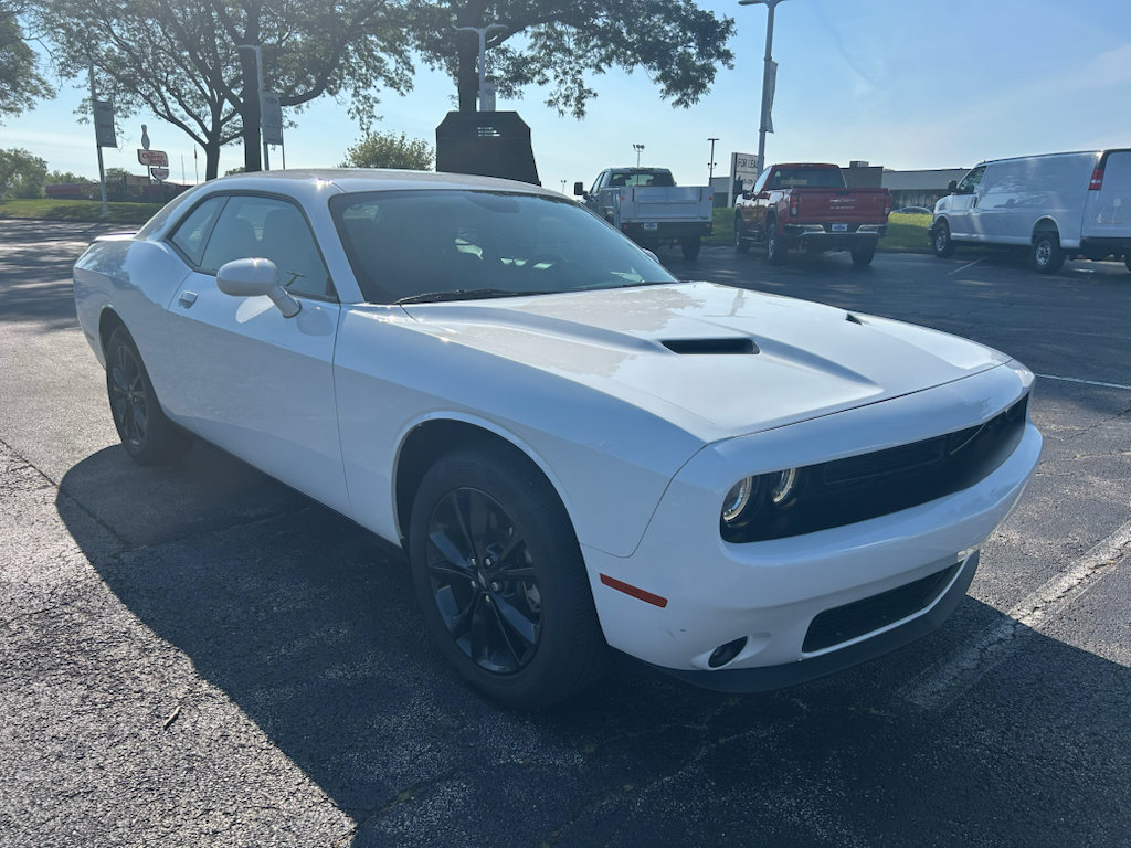 Used 2023 Dodge Challenger SXT w/ Blacktop Package AWD/4WD image 3