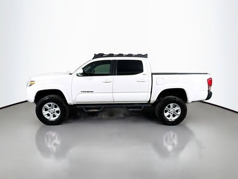 Used 2016 Toyota Tacoma SR AWD/4WD image 2