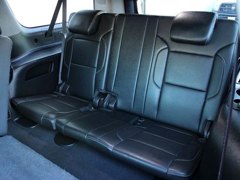 Used 2019 GMC Yukon XL SLT w/ Open Road Package image 15