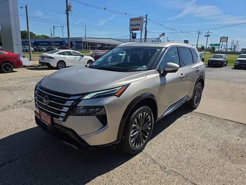 New 2026 Nissan Rogue Platinum w/ Platinum Premium Package AWD/4WD image 10