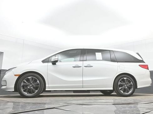 Used 2023 Honda Odyssey Elite image 48