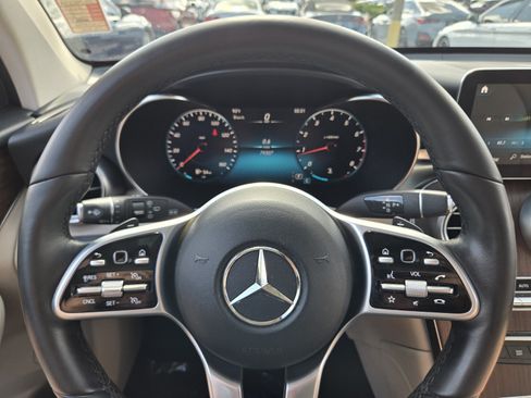 Used 2022 Mercedes-Benz GLC 300 4MATIC image 28