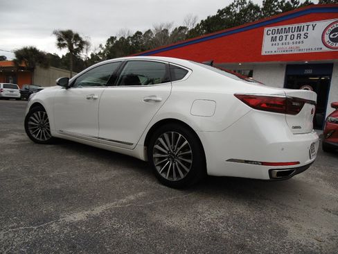 Used 2017 Kia Cadenza Technology image 4