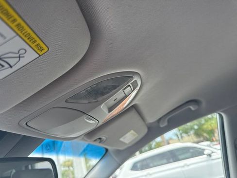 Used 2018 Hyundai Santa Fe SE FWD image 10