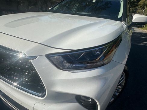 Used 2022 Toyota Highlander Platinum image 17