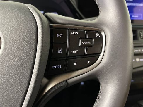 Used 2023 Lexus ES 300h w/ Premium Package image 29