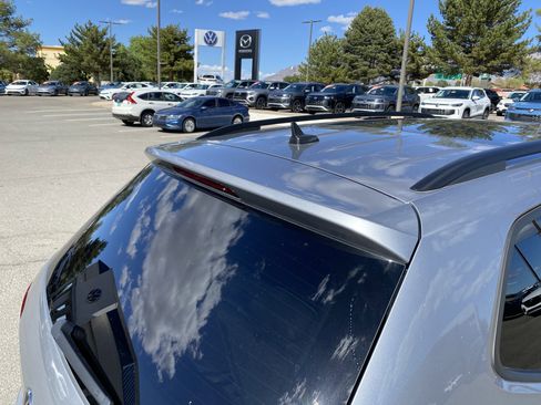 Used 2022 Volkswagen Tiguan SE R-Line FWD image 18