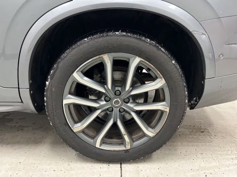 Used 2017 Volvo XC90 T6 Momentum w/ Vision Package image 7