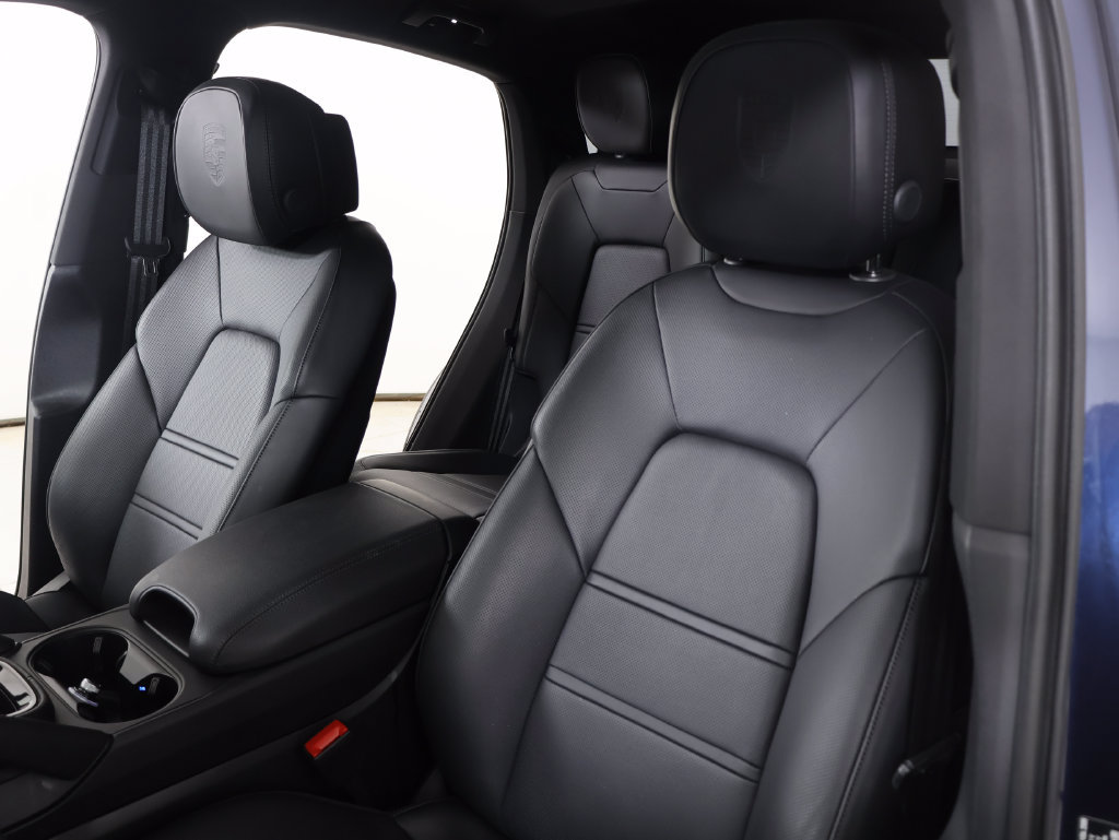 Certified 2026 Porsche Cayenne S AWD/4WD image 12