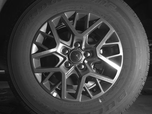 Used 2025 Jeep Wrangler Sahara AWD/4WD image 14