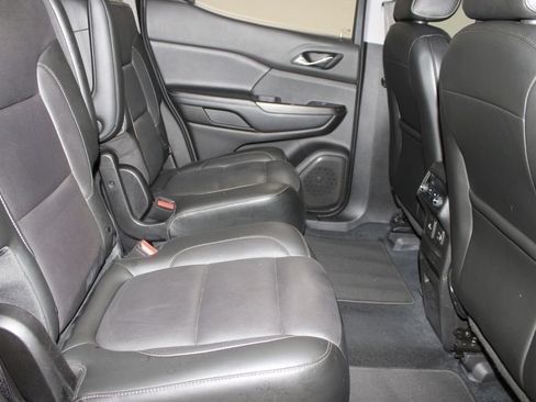 Used 2019 GMC Acadia SLT AWD/4WD image 28