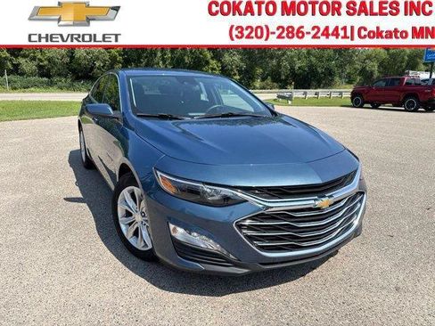 Used 2025 Chevrolet Malibu LT FWD image 1