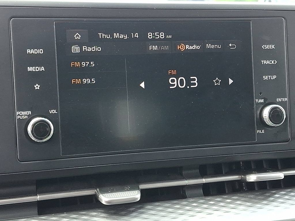 Used 2024 Kia Carnival LX FWD image 17
