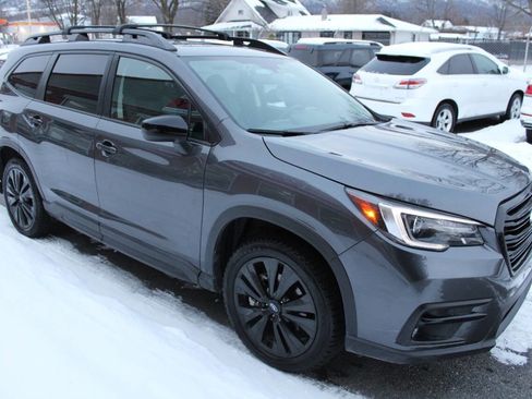 Used 2022 Subaru Ascent Onyx Edition image 5