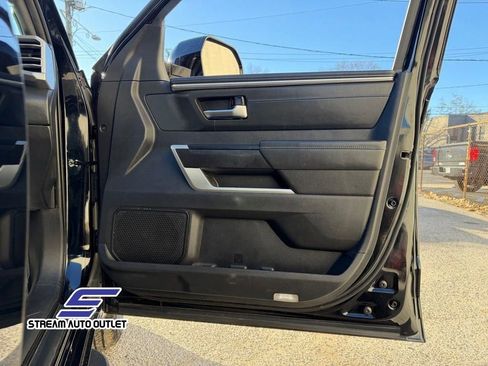Used 2022 Toyota Tundra Platinum image 17