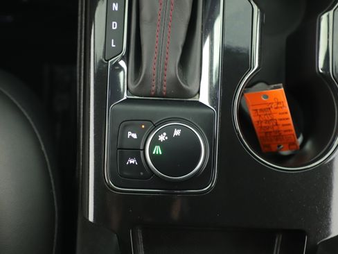 Used 2022 Chevrolet Blazer RS w/ Enhanced Convenience Package image 6