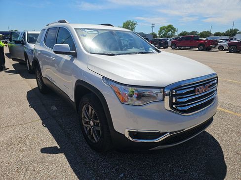Used 2019 GMC Acadia SLT w/ LPO, Floor Liner Package FWD image 4
