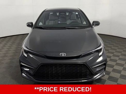 Used 2025 Toyota Corolla SE image 2