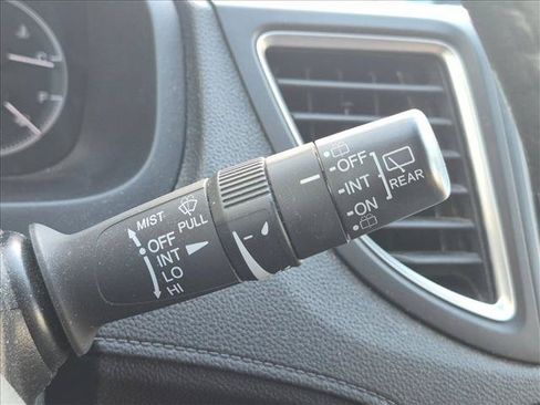 Used 2015 Honda CR-V EX-L image 7