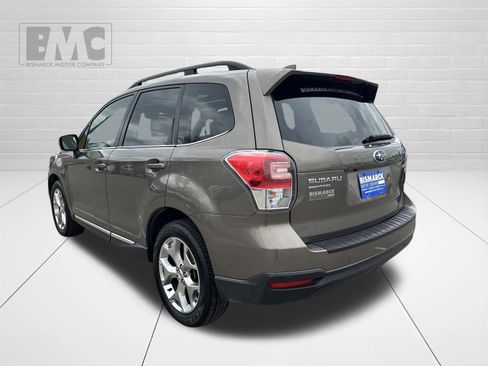 Used 2017 Subaru Forester 2.5i Touring AWD/4WD image 4