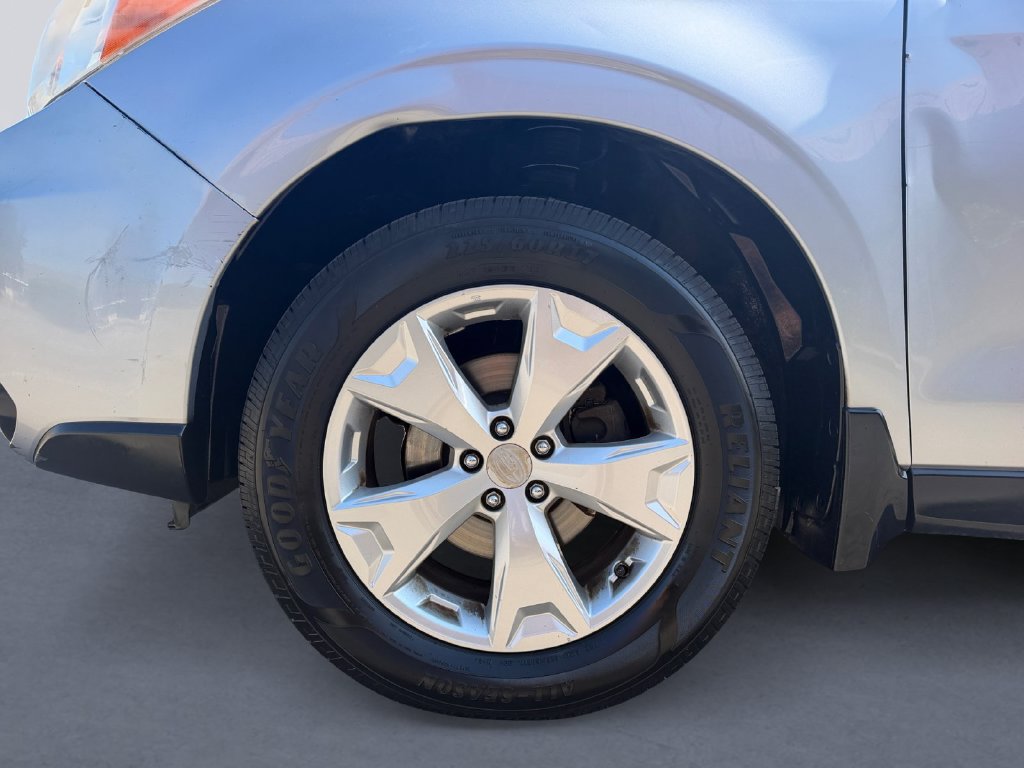 Used 2014 Subaru Forester 2.5i Limited AWD/4WD image 9