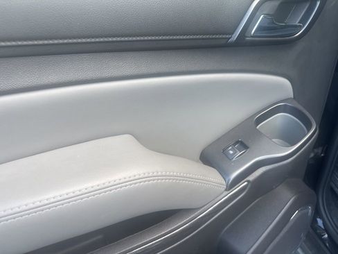 Used 2016 Chevrolet Tahoe LT w/ Luxury Package image 12