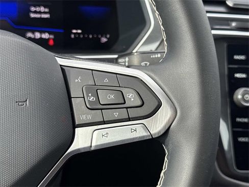 Certified 2023 Volkswagen Tiguan SE image 17