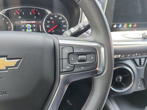 Used 2025 Chevrolet Blazer LT FWD image 24