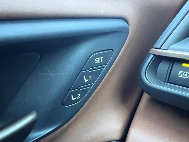 Used 2025 Toyota Crown Signia AWD/4WD image 22