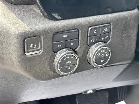 Used 2024 Chevrolet Silverado 1500 LTZ w/ LTZ Premium Package AWD/4WD image 28