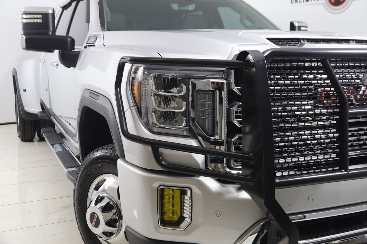 Used 2021 GMC Sierra 3500 Denali w/ Denali Ultimate Package AWD/4WD image 19