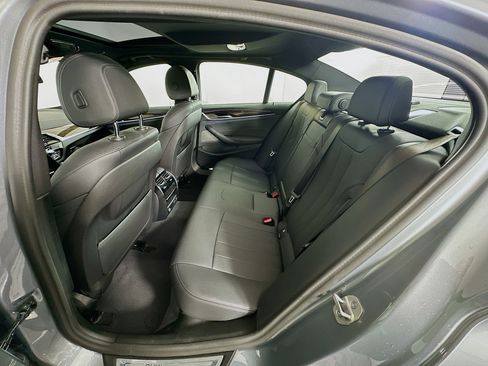 Used 2023 BMW 530i w/ Premium Package image 30