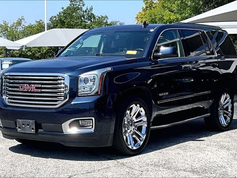 Used 2017 GMC Yukon SLT w/ Premium Edition RWD image 2