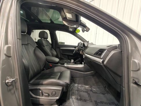 Used 2025 Audi Q5 2.0T Premium AWD/4WD image 24