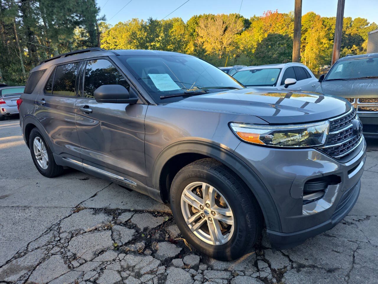 Used 2021 Ford Explorer XLT RWD image 4